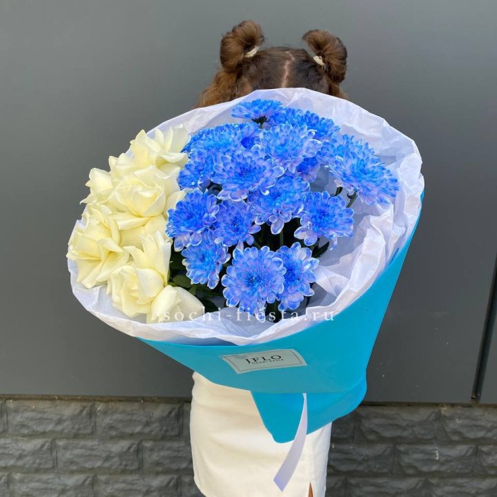 Дуо букет розы и хризантема в Новосибирске