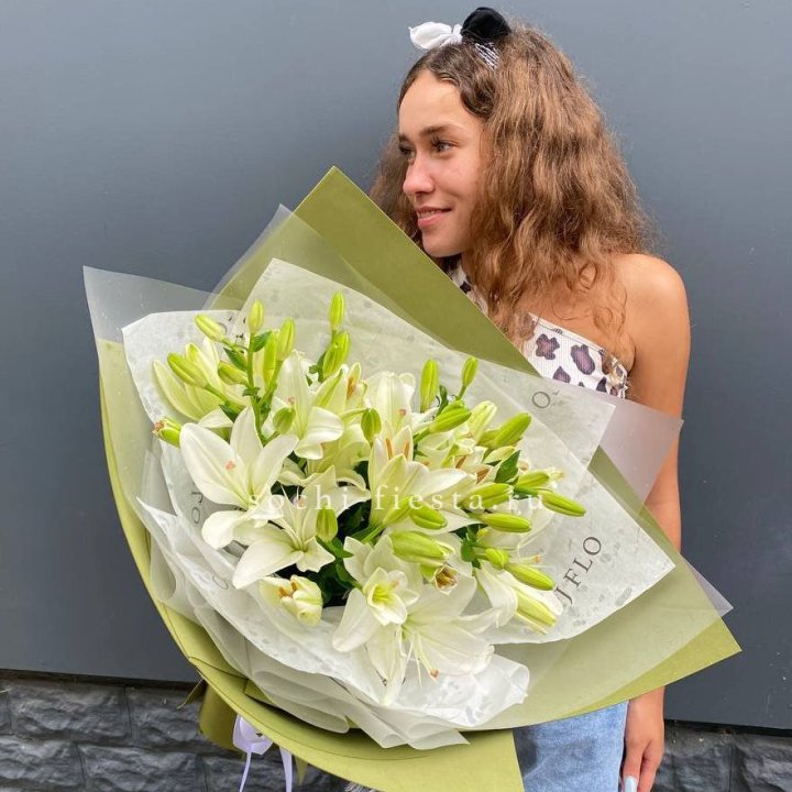 Букет  лилий "Изумруд" в Новосибирске