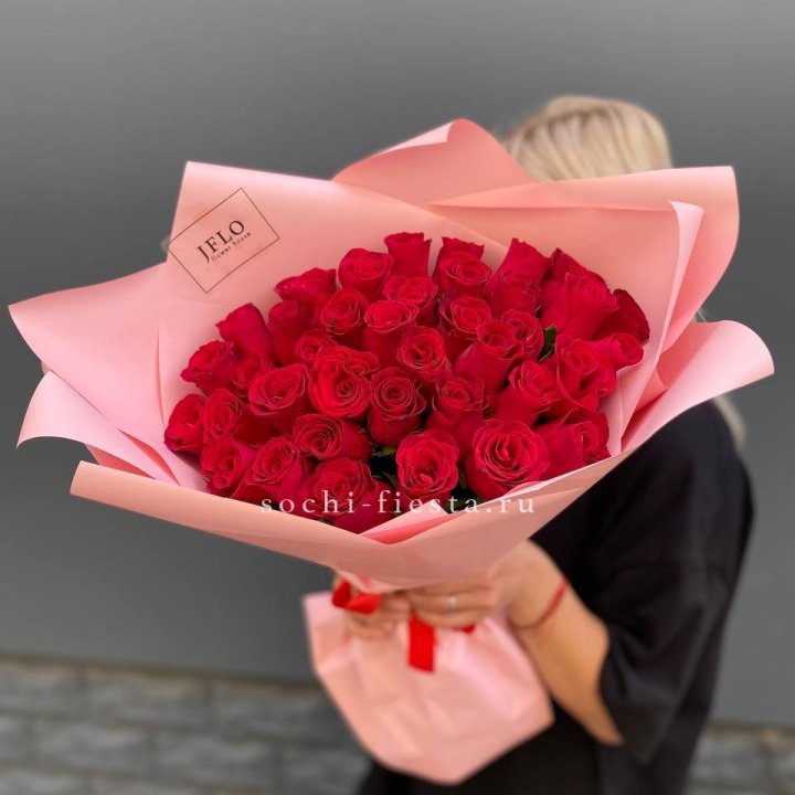 35 красных роз в Новосибирске