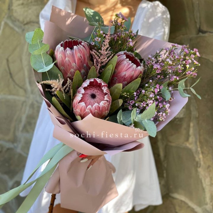 Букет из протеи "Клеопатра"  в Новосибирске