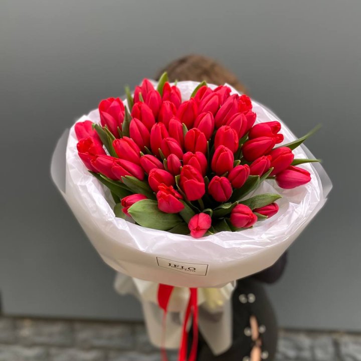 51 тюльпан "Любовь" в Новосибирске