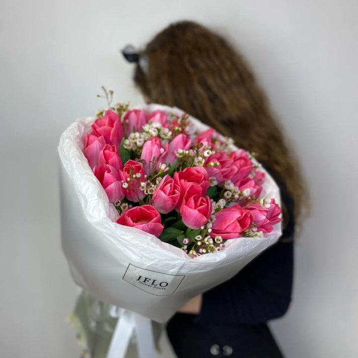 Дуо тюльпаны с хамелациумом в Новосибирске