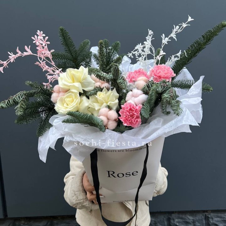 Цветочная сумка с нобилисом в Новосибирске