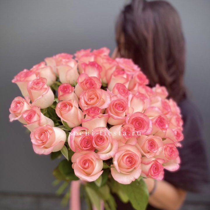 Охапка Роз Джумилия в Новосибирске