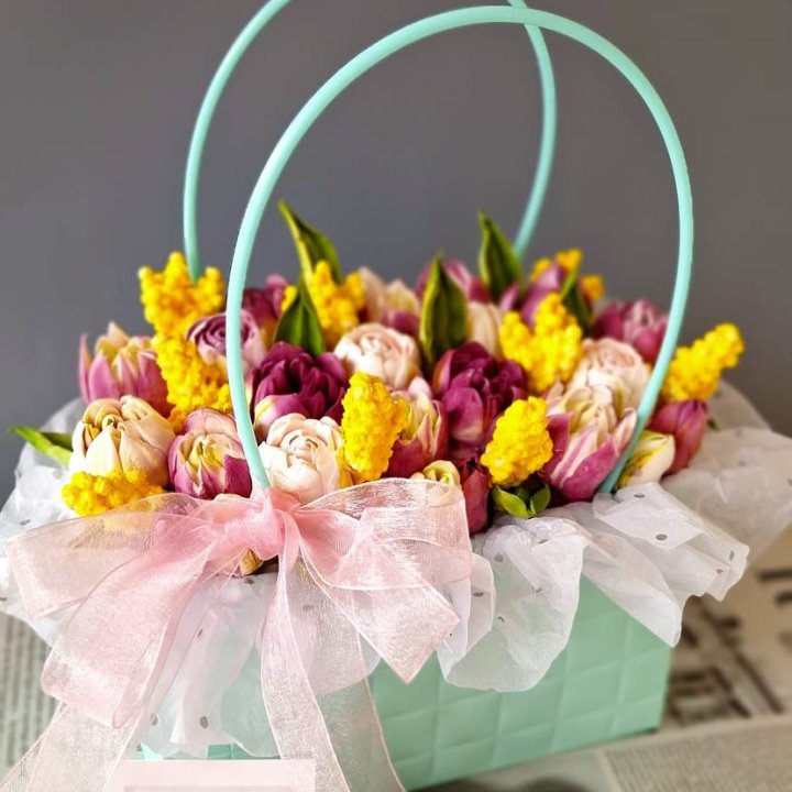 Тюльпаны в сумочке из зефира в Новосибирске