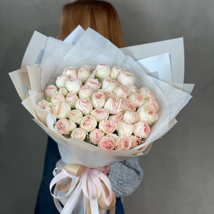 Букет пионовидных роз Пур лав в Новосибирске