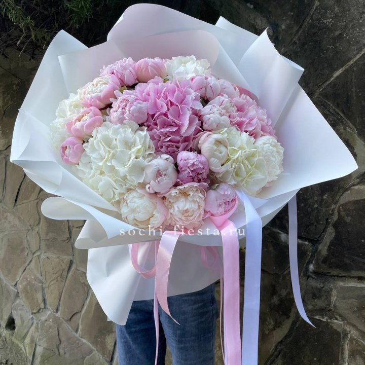 Букет "Пионы и Гортензии" в Новосибирске