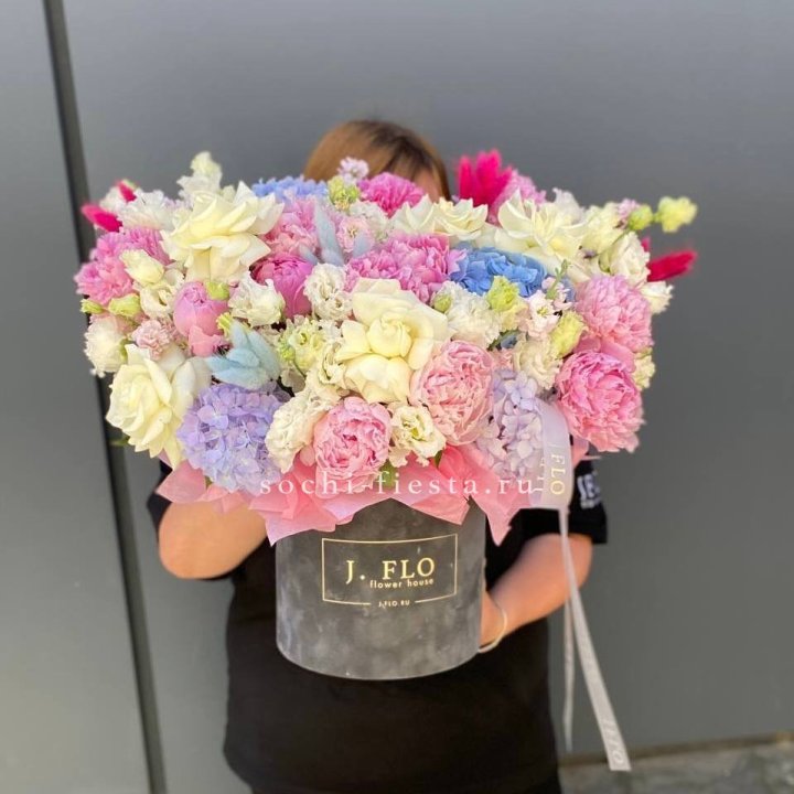 Цилиндр с пионами "Аса" в Новосибирске