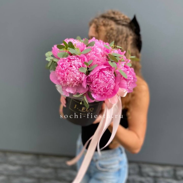 Дизайнерский цилиндр "Фломени" в Новосибирске