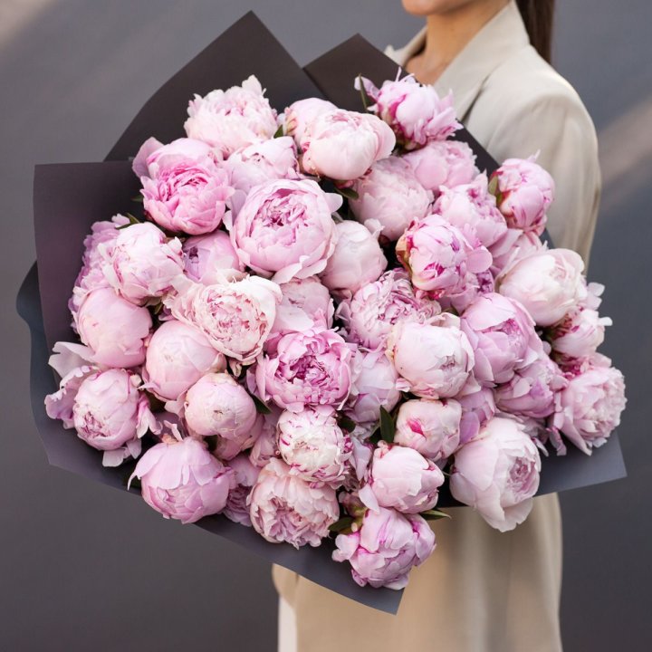 Пионы охапка в Новосибирске