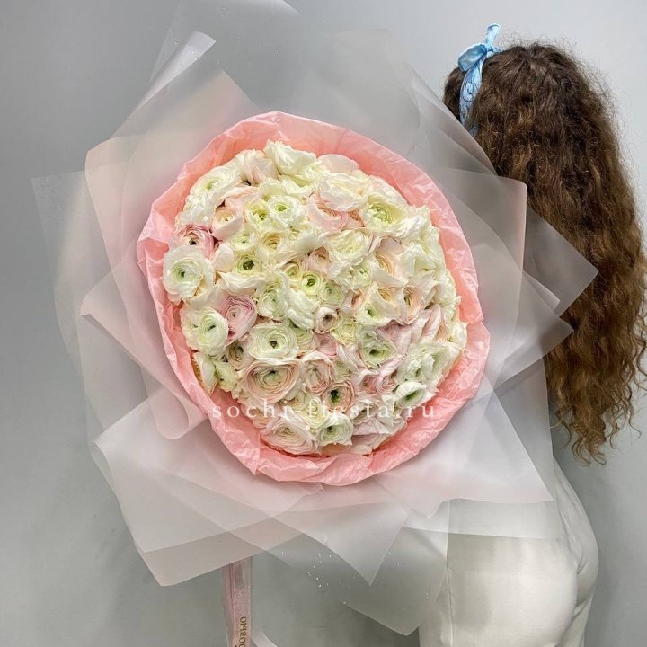 113 ранункулюсов  в Новосибирске