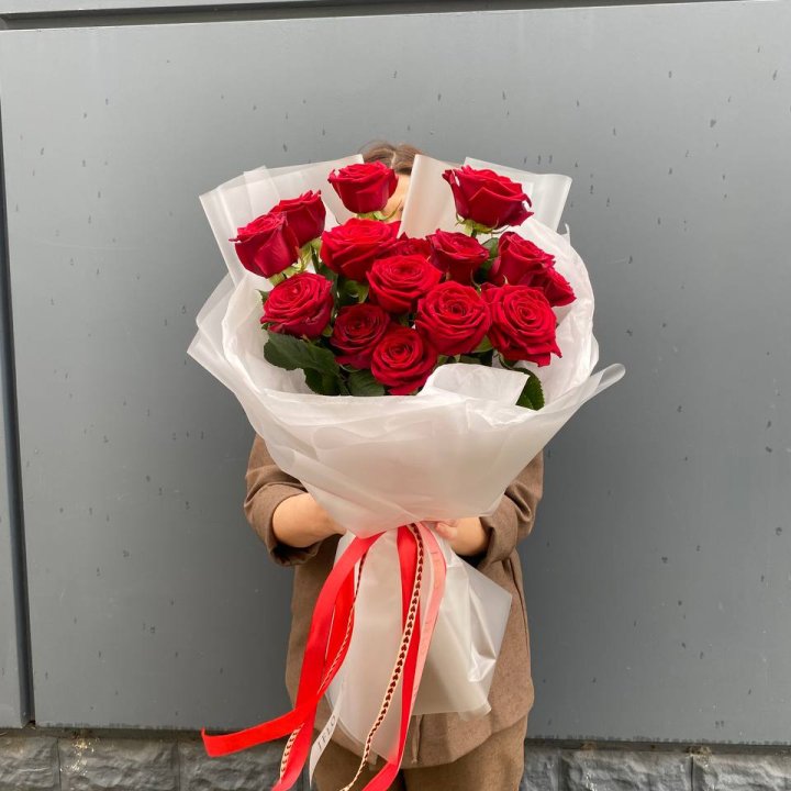 15 высоких роз  в Новосибирске