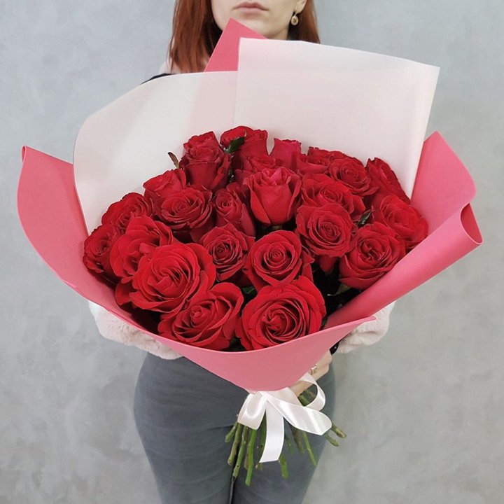 25 Красных роз рози вайт в Новосибирске