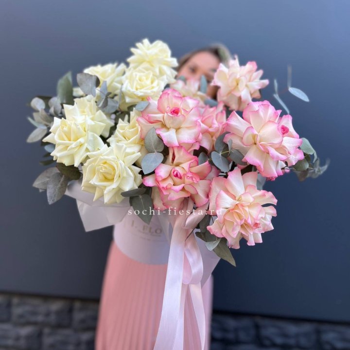 15 Французских роз в боксе в Новосибирске