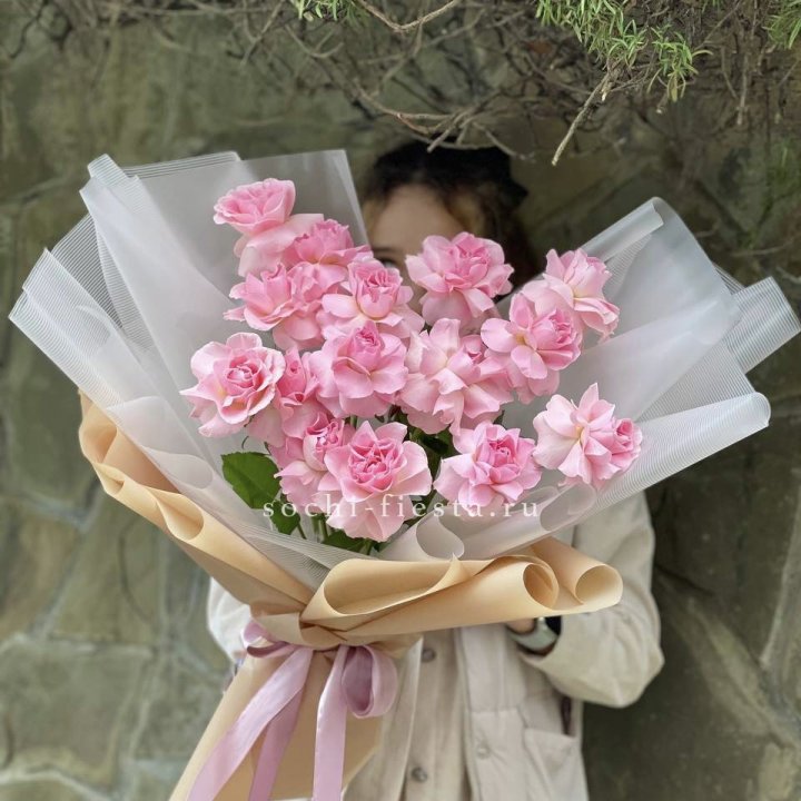 Букет из 15 французских роз Пинк дрим в Новосибирске
