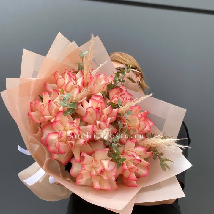 9 Французских роз Джумилия  в Новосибирске