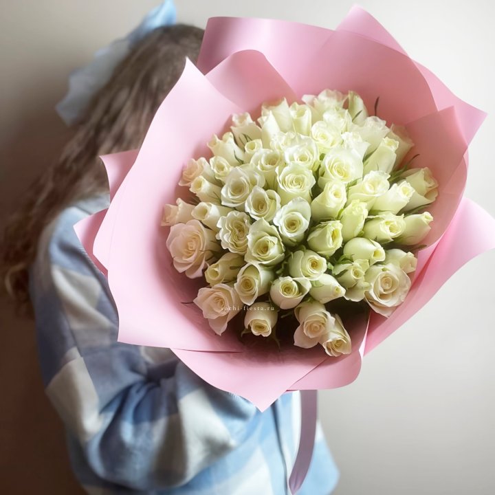 Букет из 51 белой розы (Кения) в Новосибирске