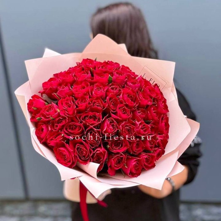 55 кенийских роз в Новосибирске