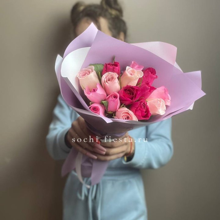 Букет из 15 роз Микс (Кения) в Новосибирске