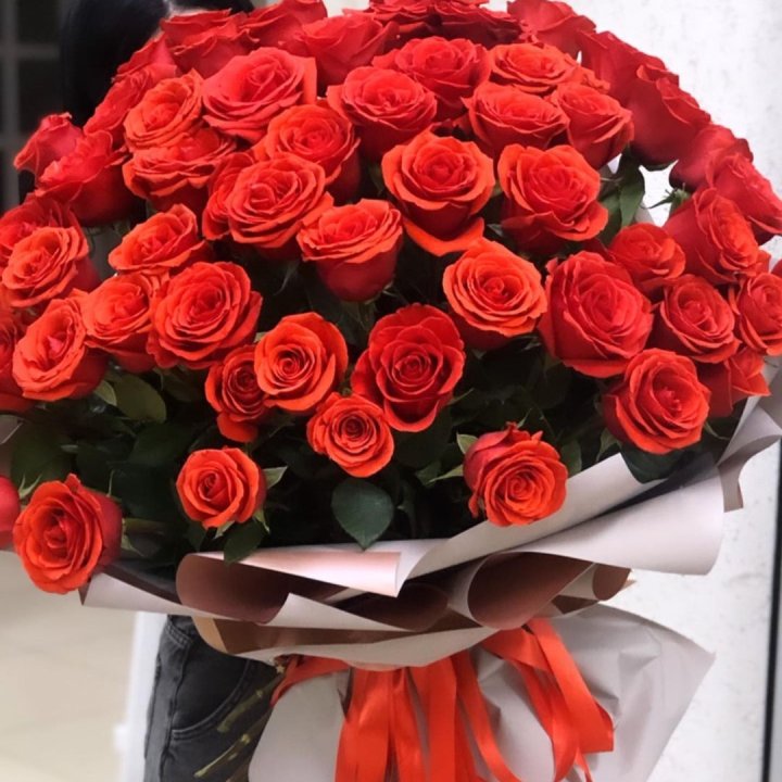 Букет высоких эквадорских роз  в Новосибирске