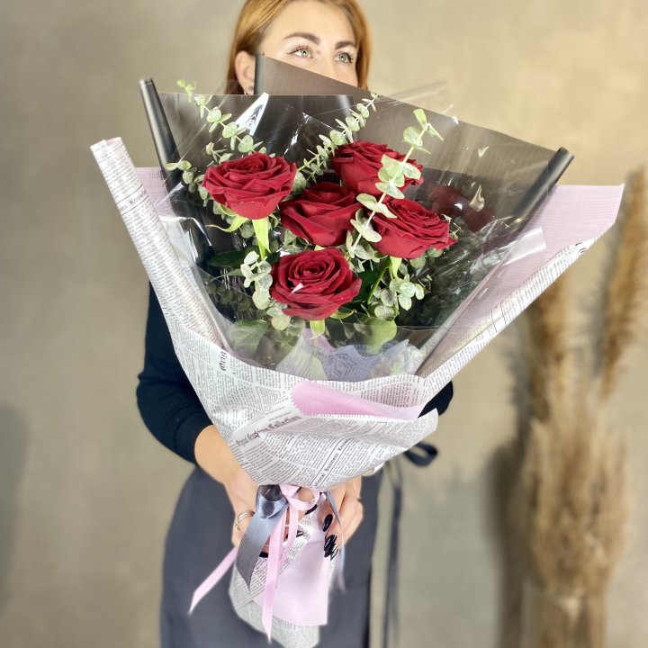 5 красных роз в Новосибирске