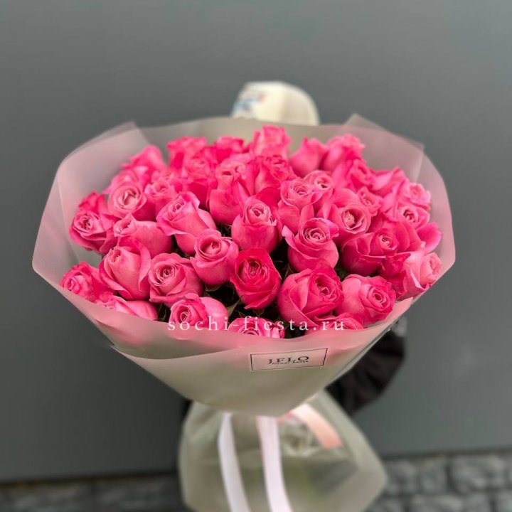 Роза малиновая в Новосибирске