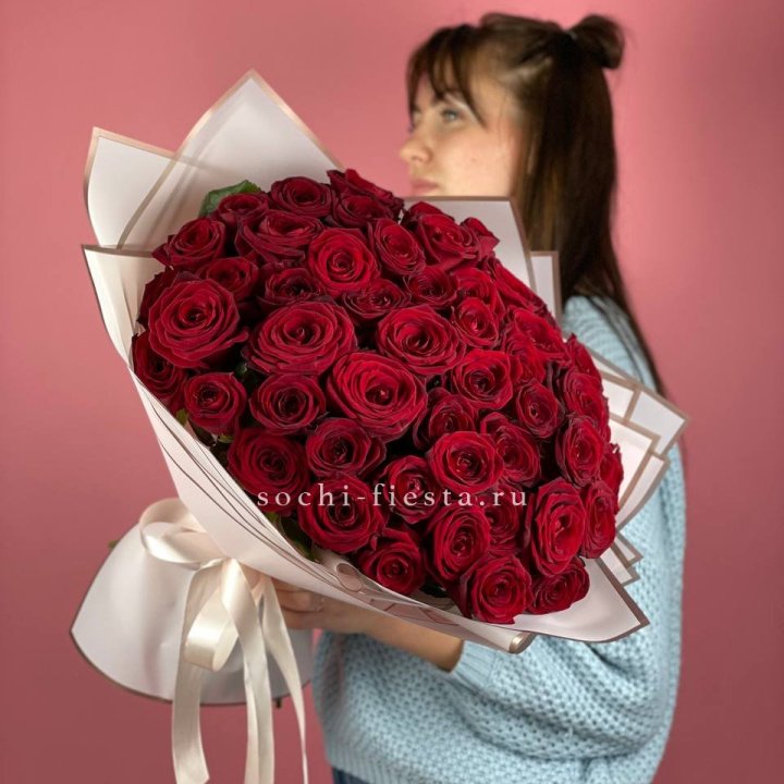 51 красная роза "Лавели" в Новосибирске