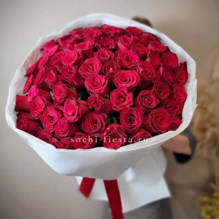 65 красных роз вайт в Новосибирске