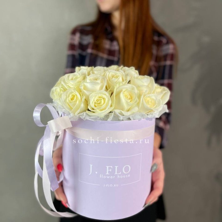 25 роз в цилиндре  в Новосибирске