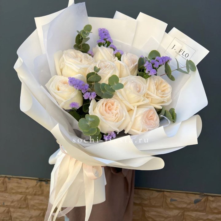 Букет из роз Вайт охара в Новосибирске