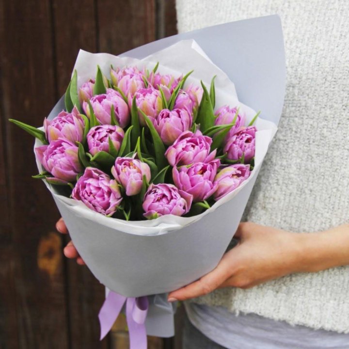 Букет пионовидных тюльпанов в Новосибирске