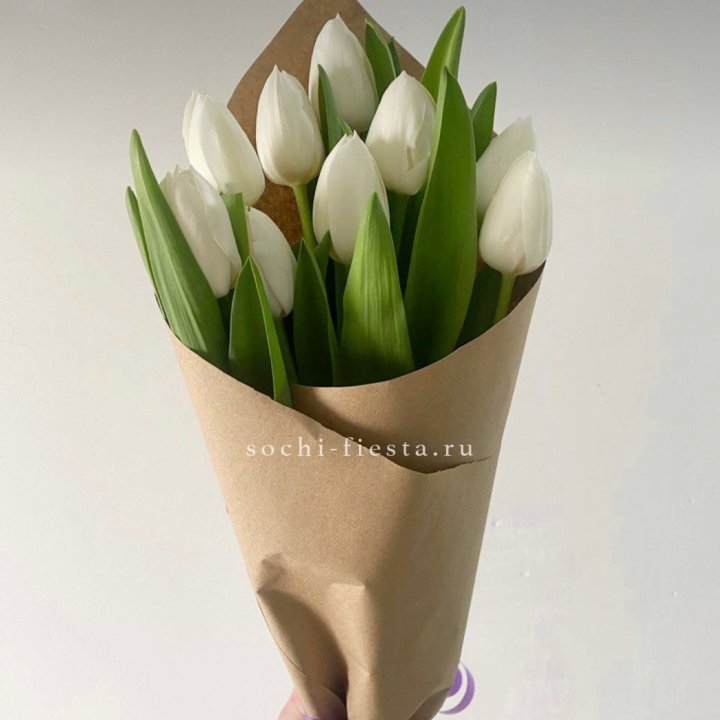 Букет белых тюльпанов в Новосибирске