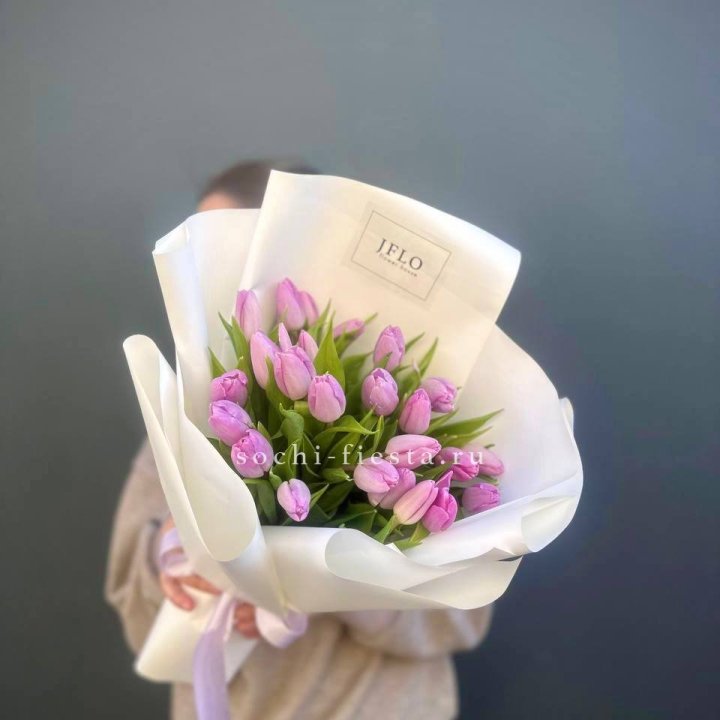 25 сиреневых тюльпанов в Новосибирске