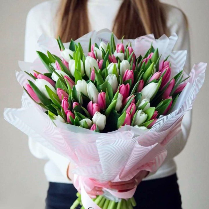 Букет тюльпанов "Лолита" в Новосибирске