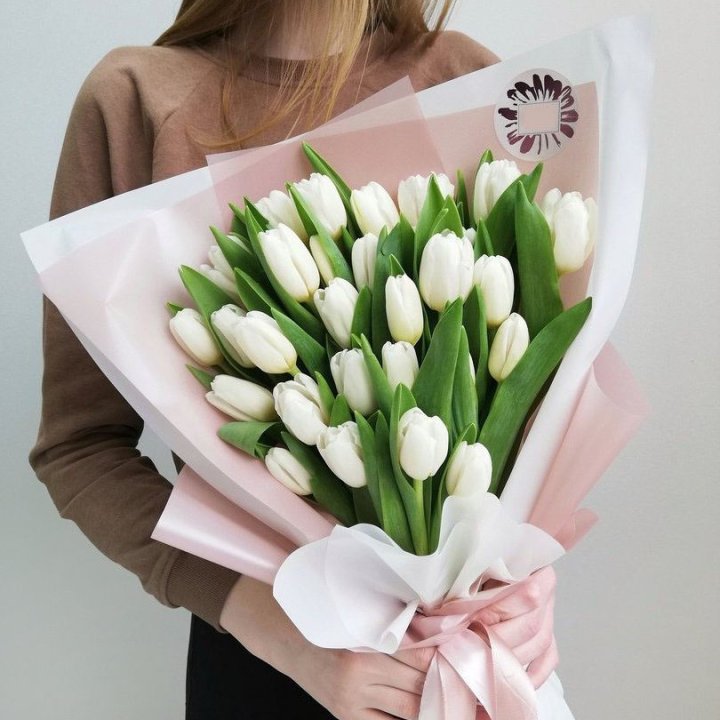 Букет белых тюльпанов "Моника" в Новосибирске
