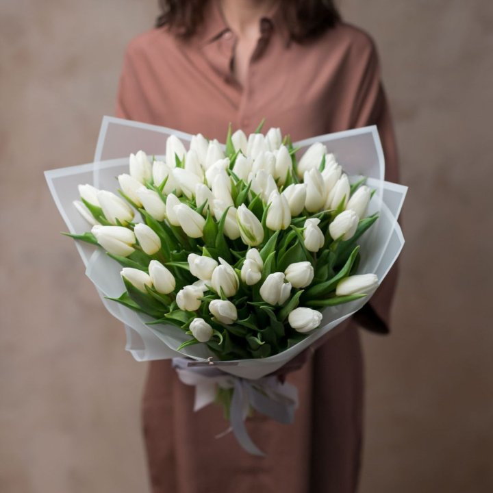 51 белый тюльпан в Новосибирске